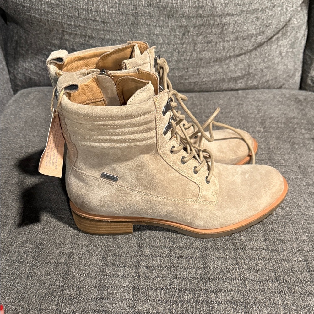 Sofft Beige Lace-Up Boots